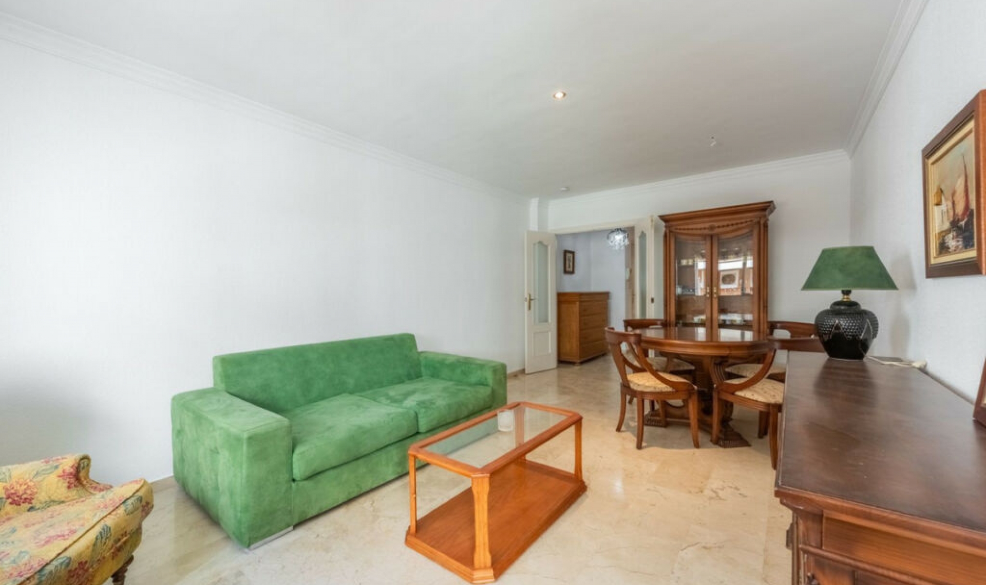 Resale - Apartment -
Estepona