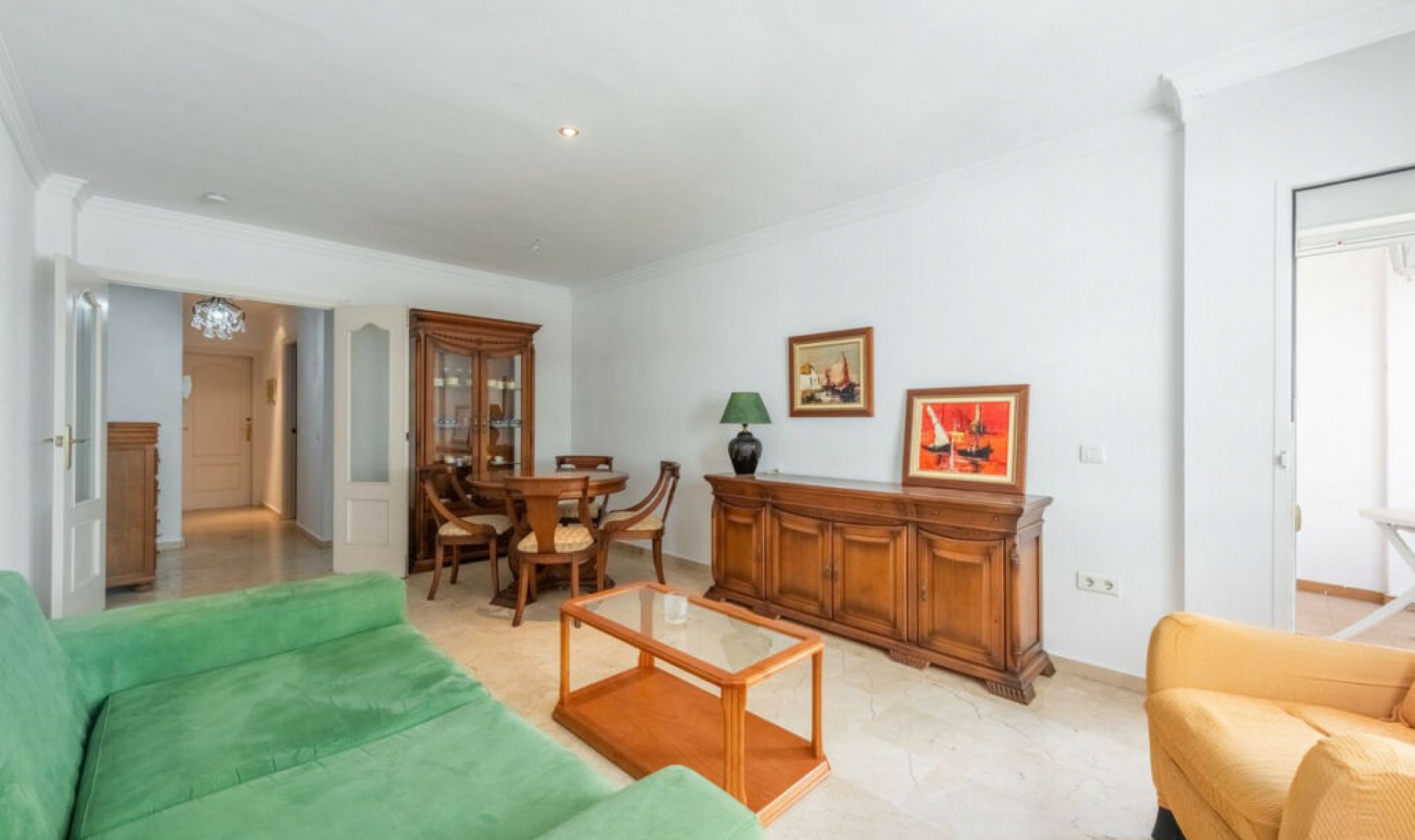 Resale - Apartment -
Estepona