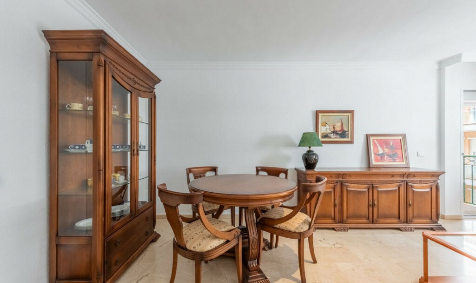 Resale - Apartment -
Estepona