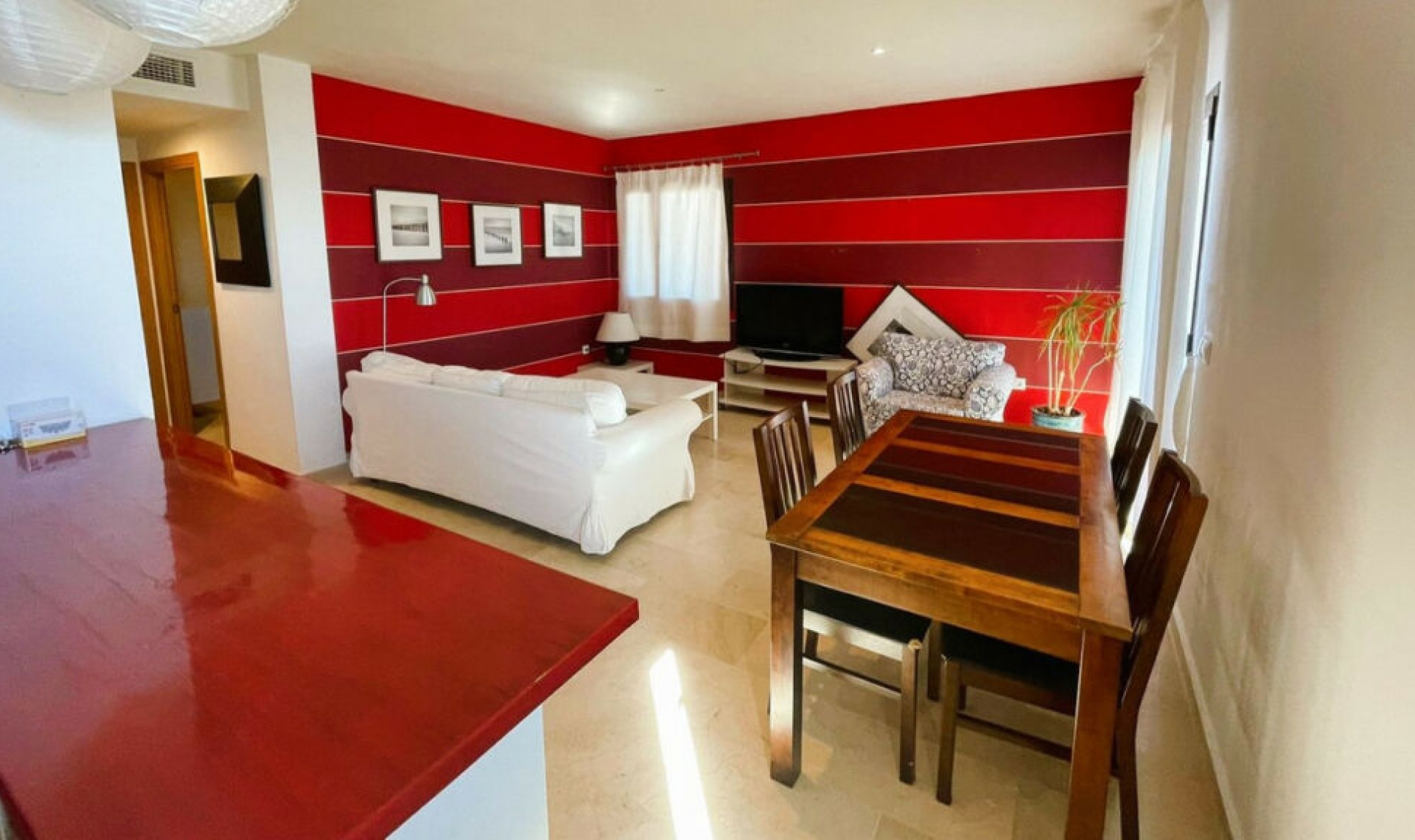 Resale - Apartment -
Estepona