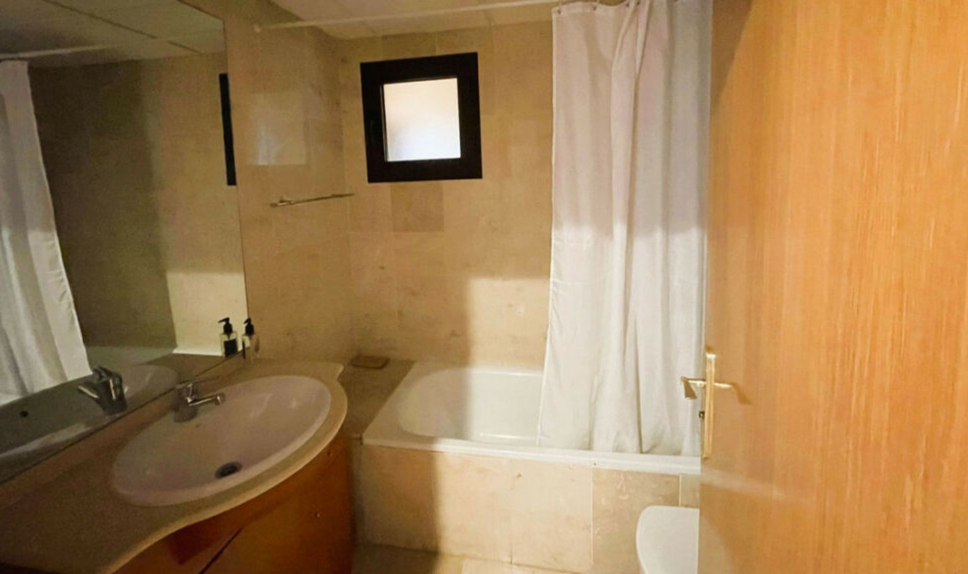 Resale - Apartment -
Estepona