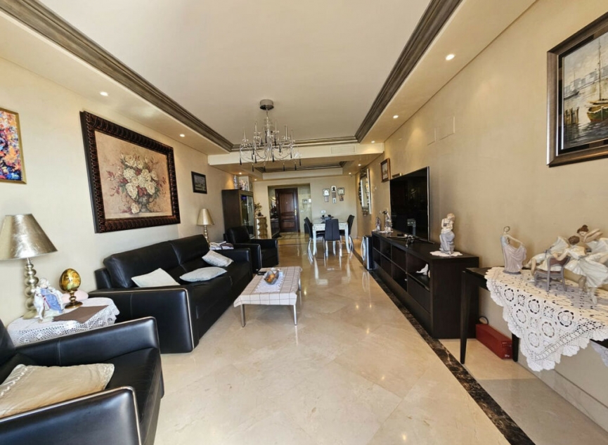 Resale - Apartment -
Estepona