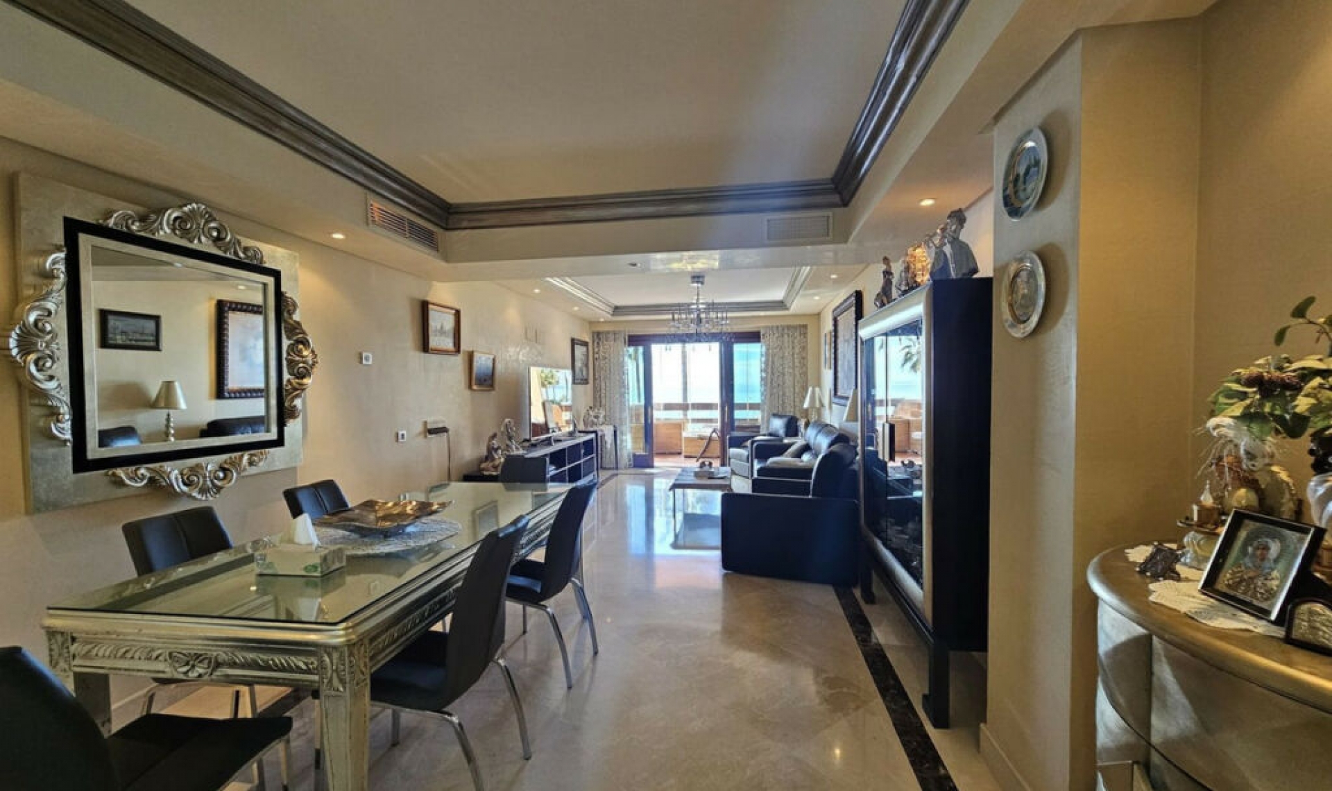 Resale - Apartment -
Estepona