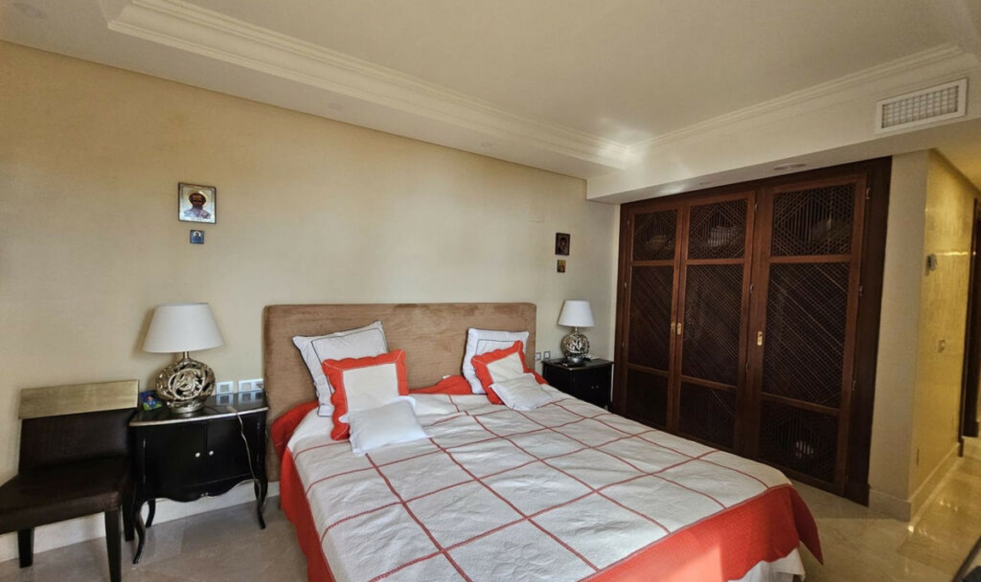 Resale - Apartment -
Estepona