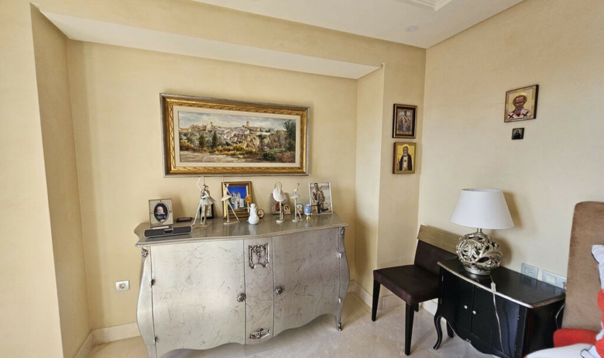 Resale - Apartment -
Estepona