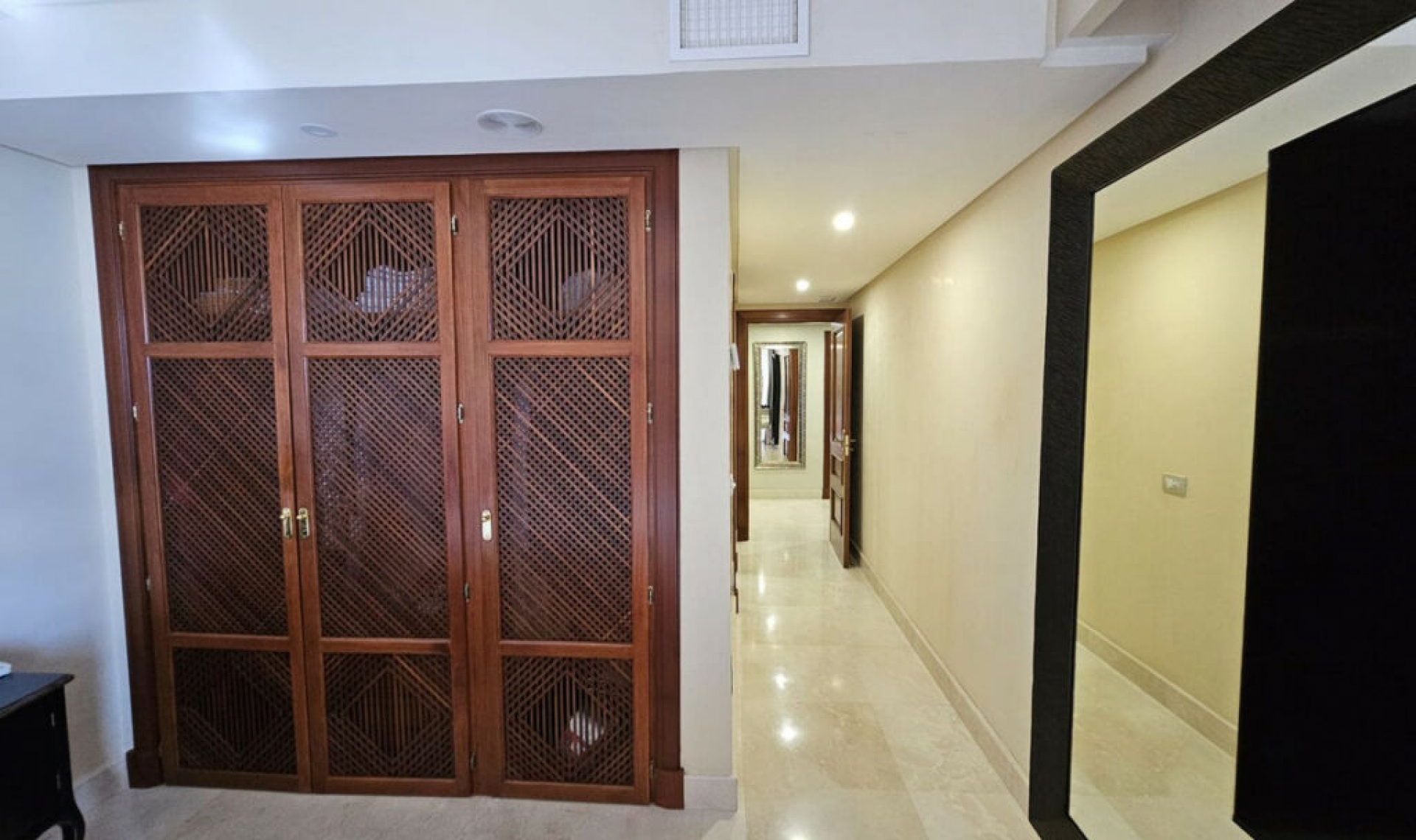 Resale - Apartment -
Estepona