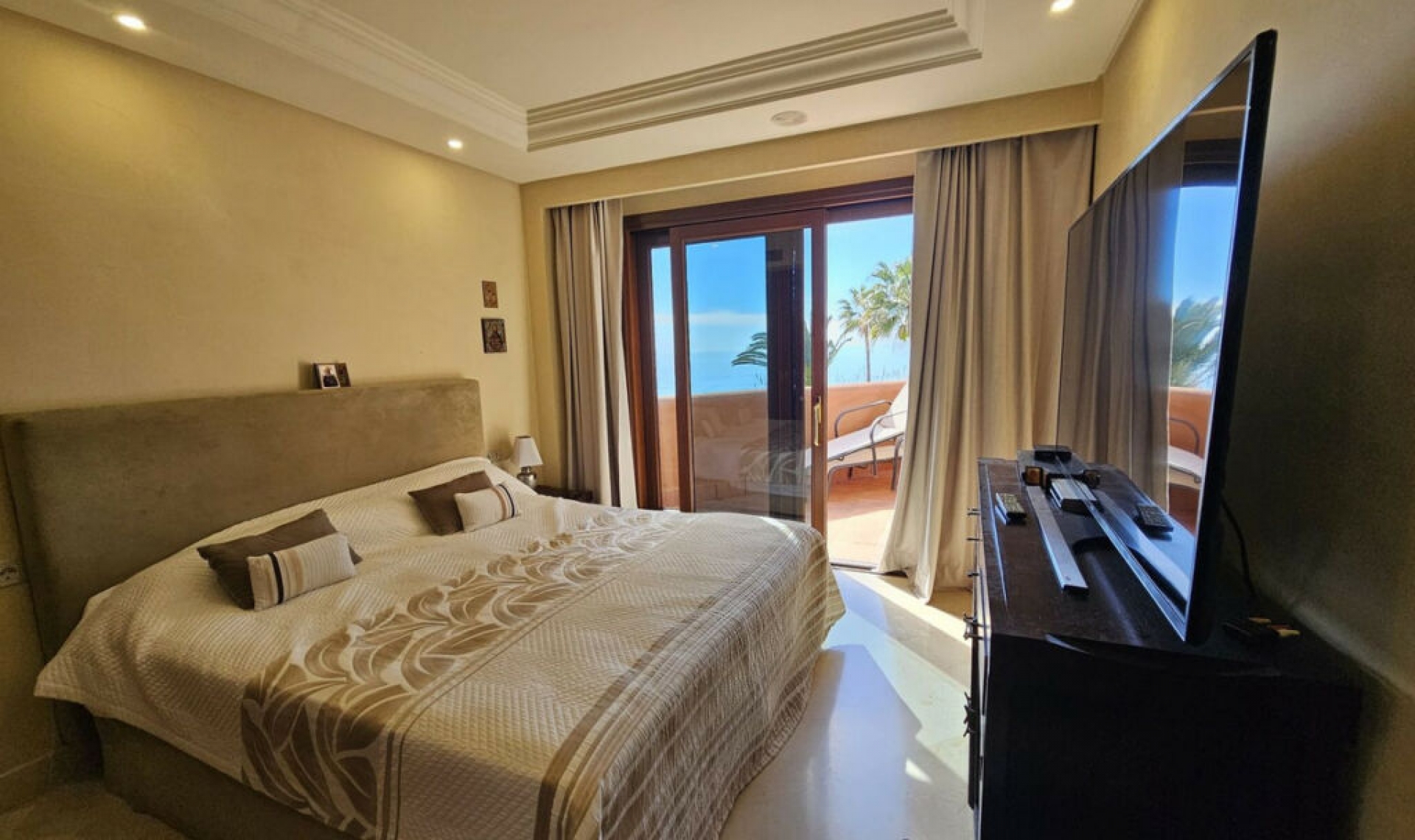 Resale - Apartment -
Estepona