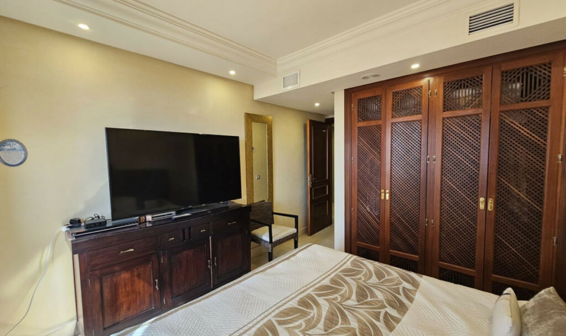 Resale - Apartment -
Estepona