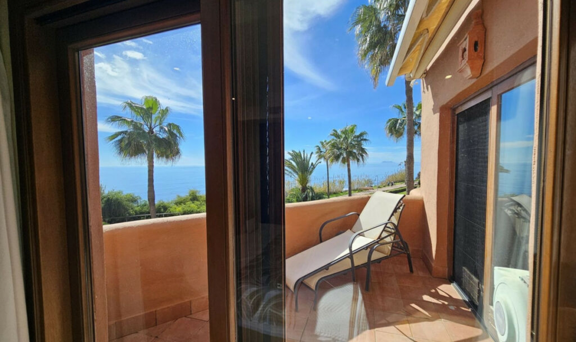 Resale - Apartment -
Estepona