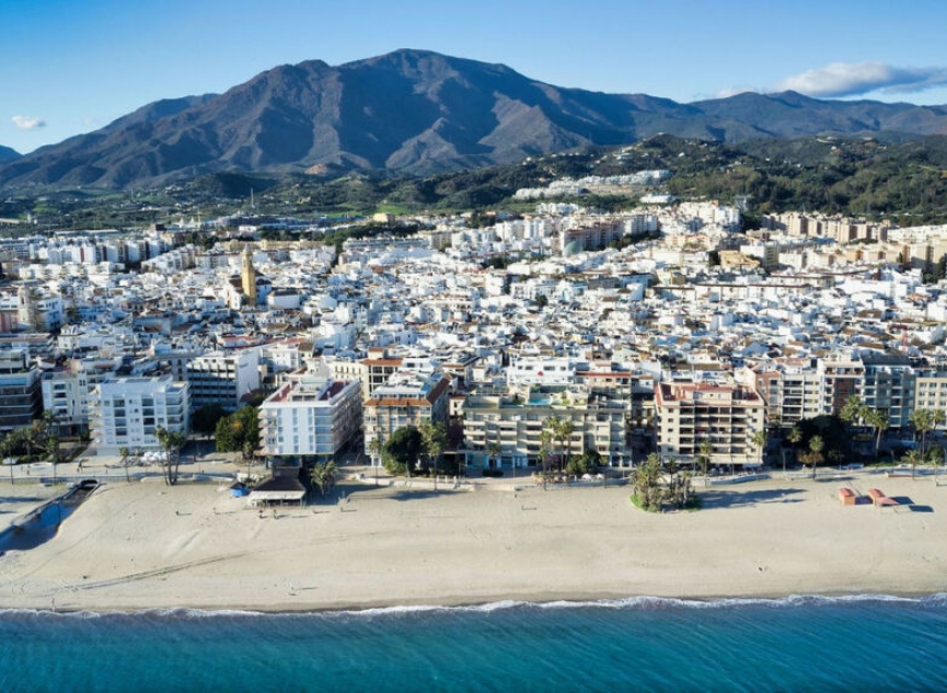 Resale - Apartment -
Estepona