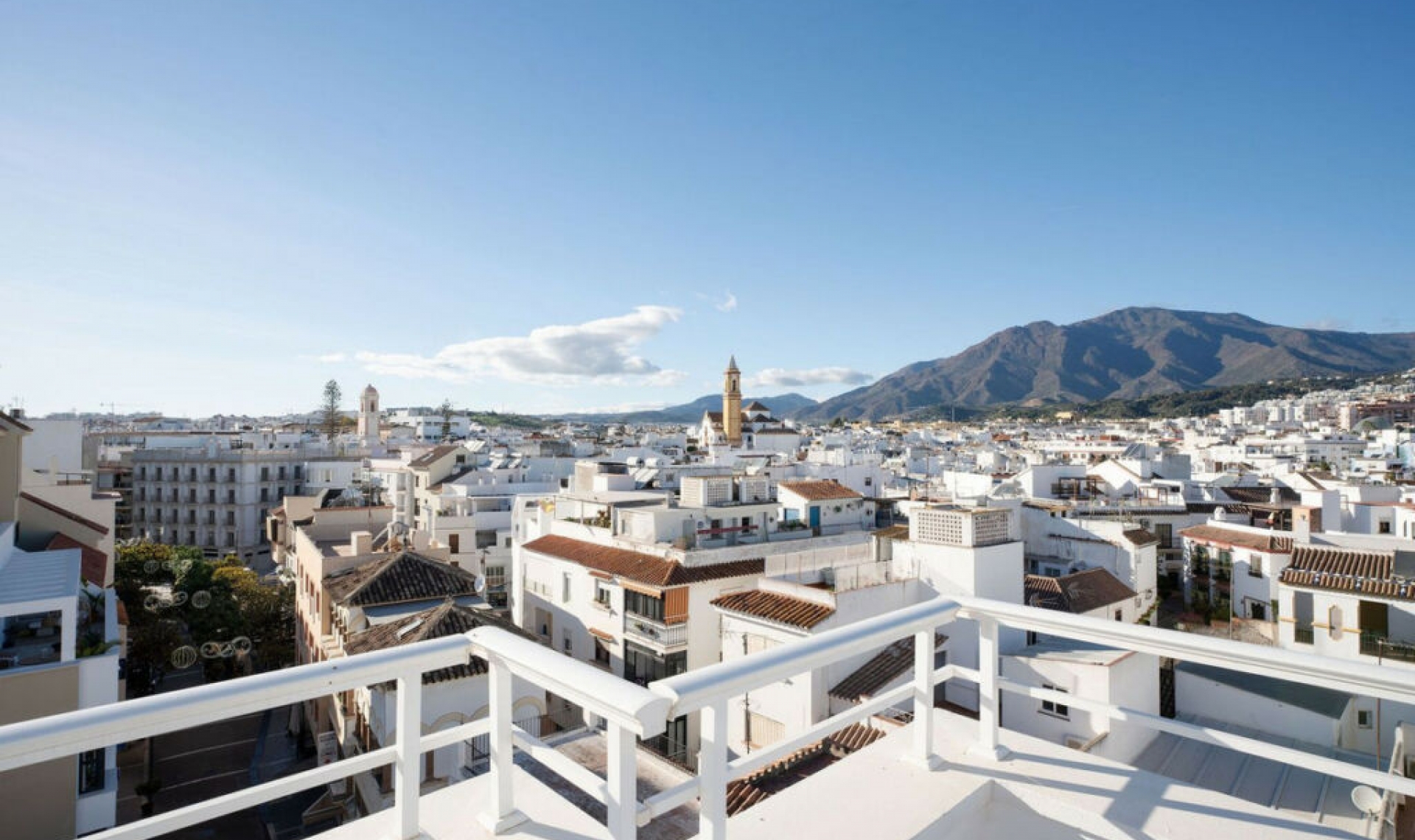 Resale - Apartment -
Estepona