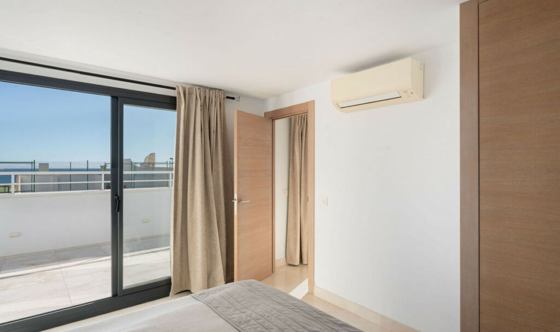 Resale - Apartment -
Estepona