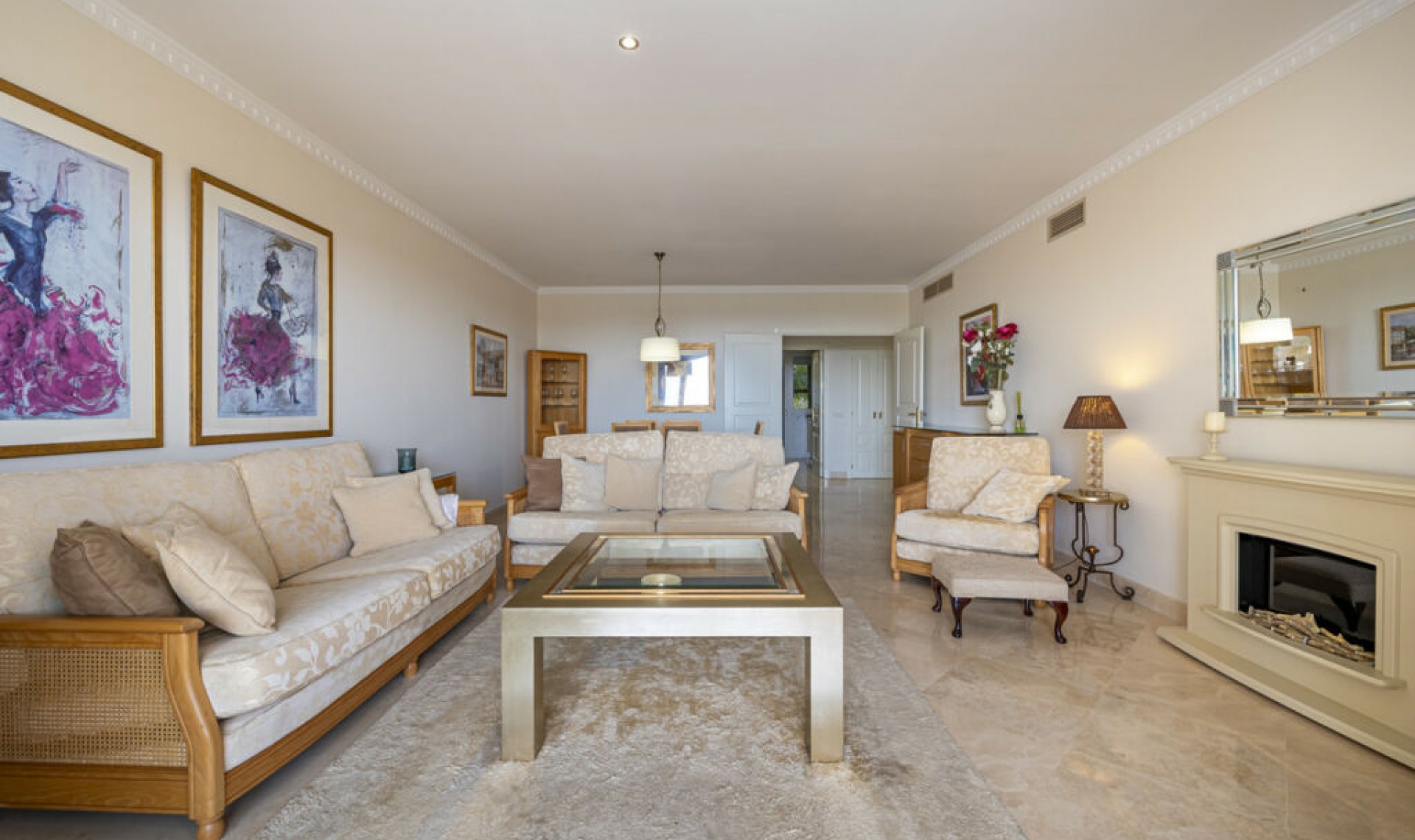 Resale - Apartment -
Estepona