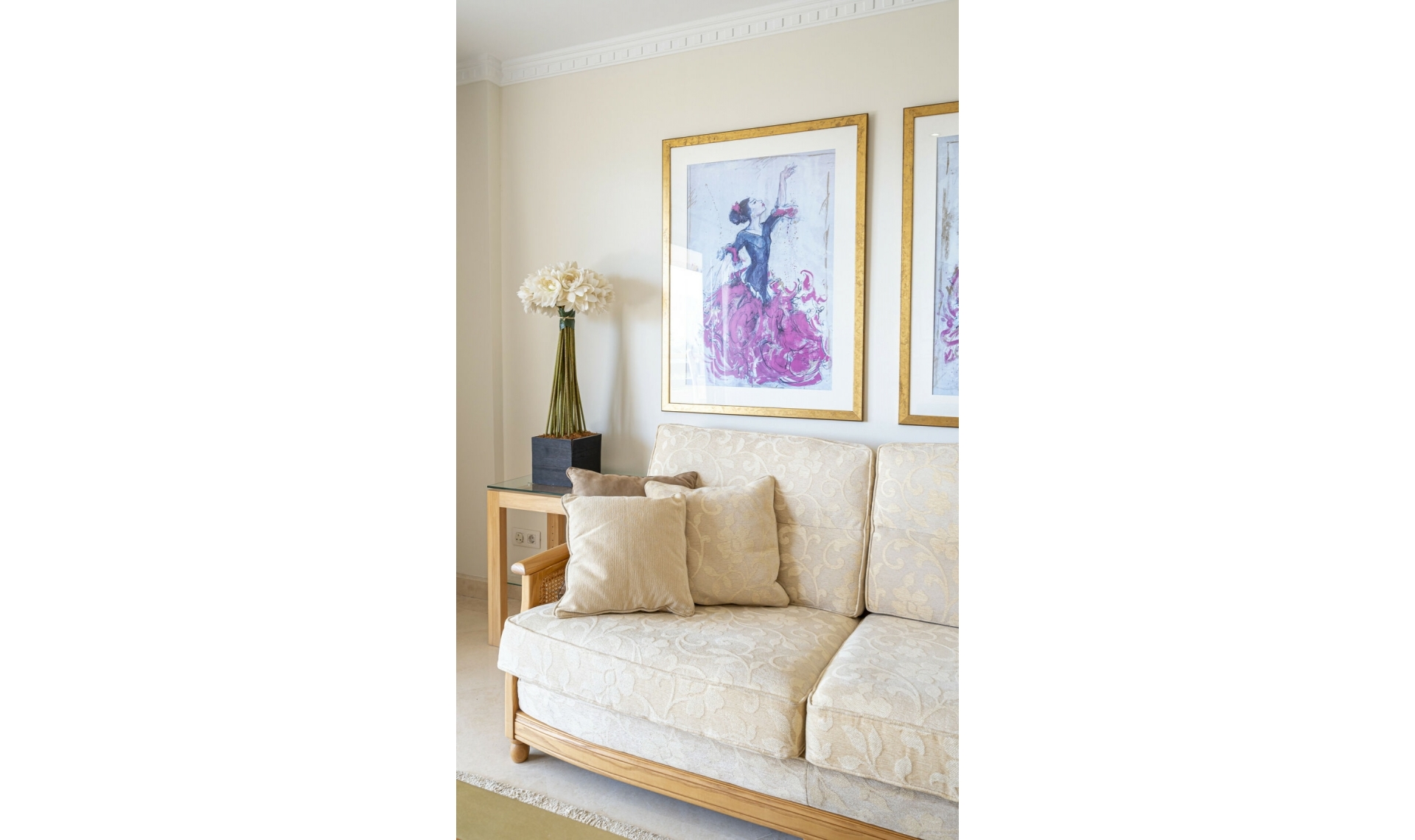 Resale - Apartment -
Estepona