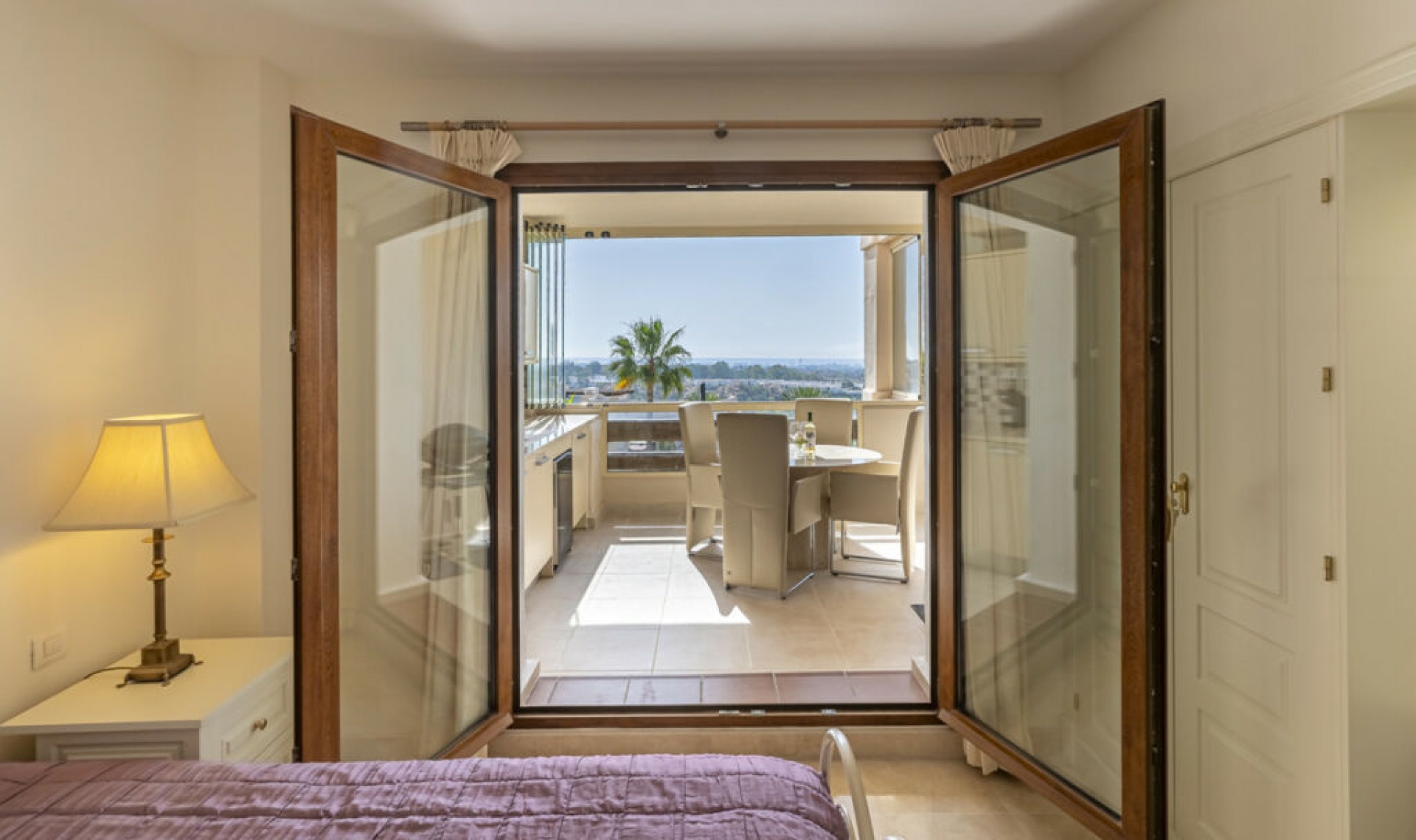 Resale - Apartment -
Estepona