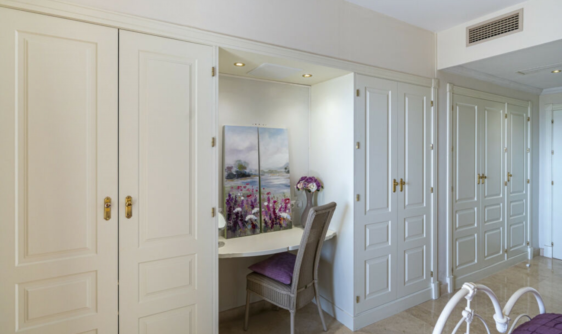 Resale - Apartment -
Estepona