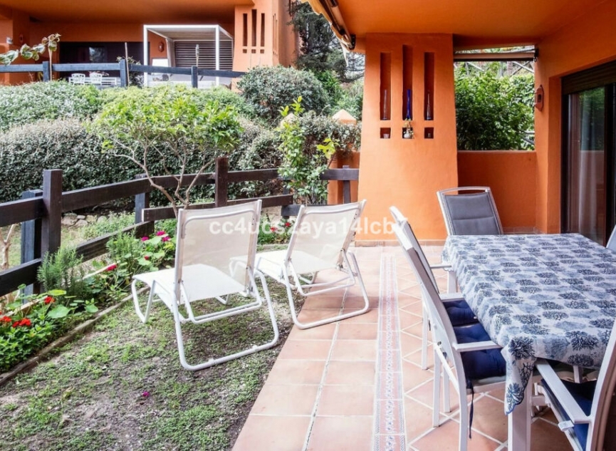 Resale - Apartment -
Estepona
