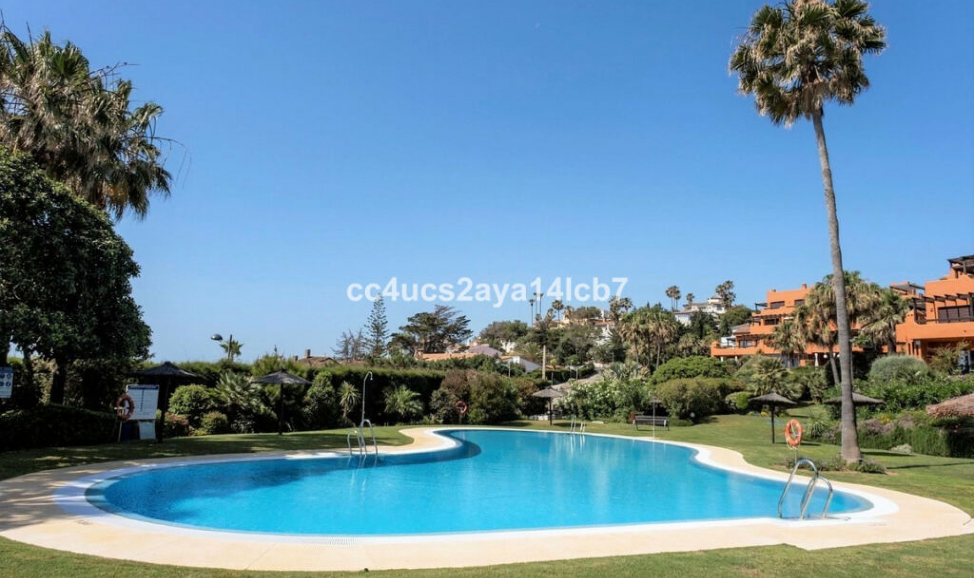 Resale - Apartment -
Estepona