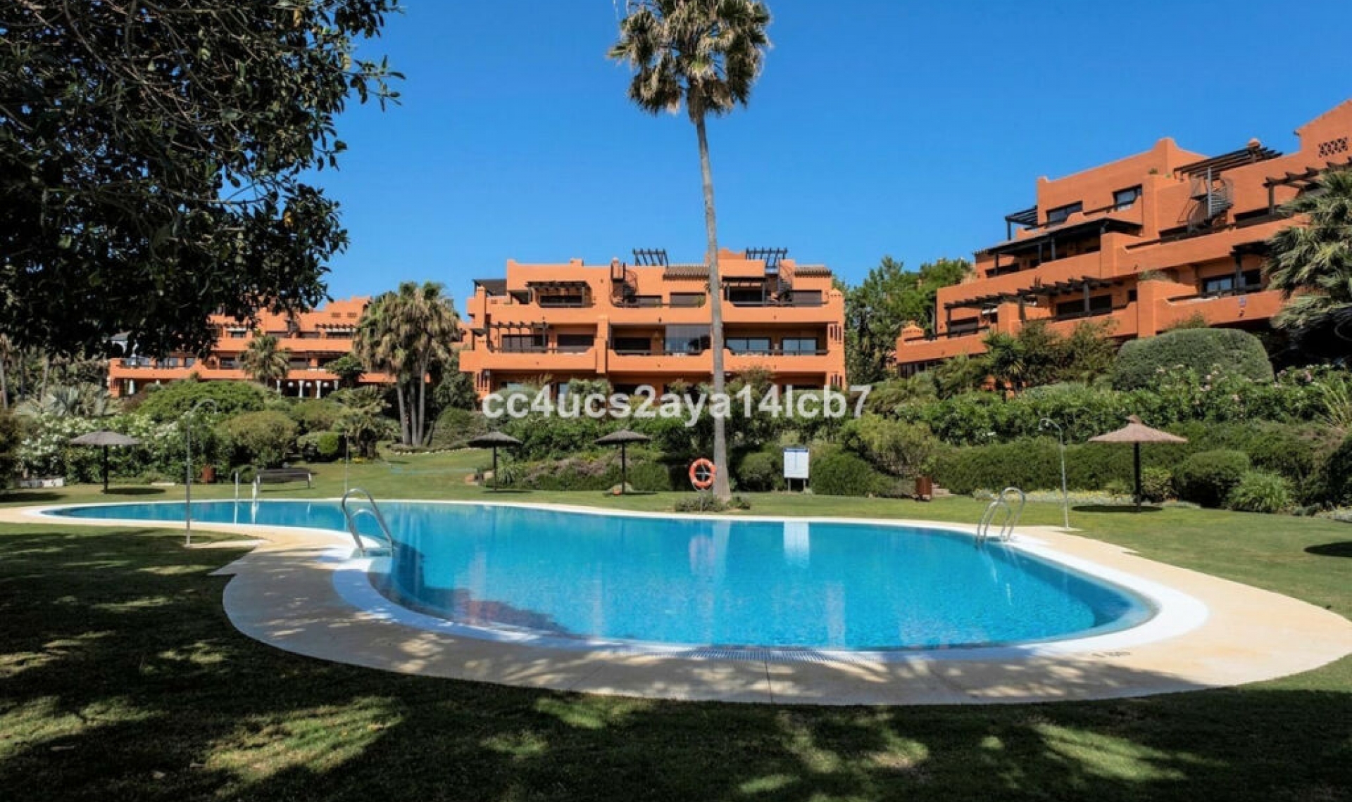 Resale - Apartment -
Estepona