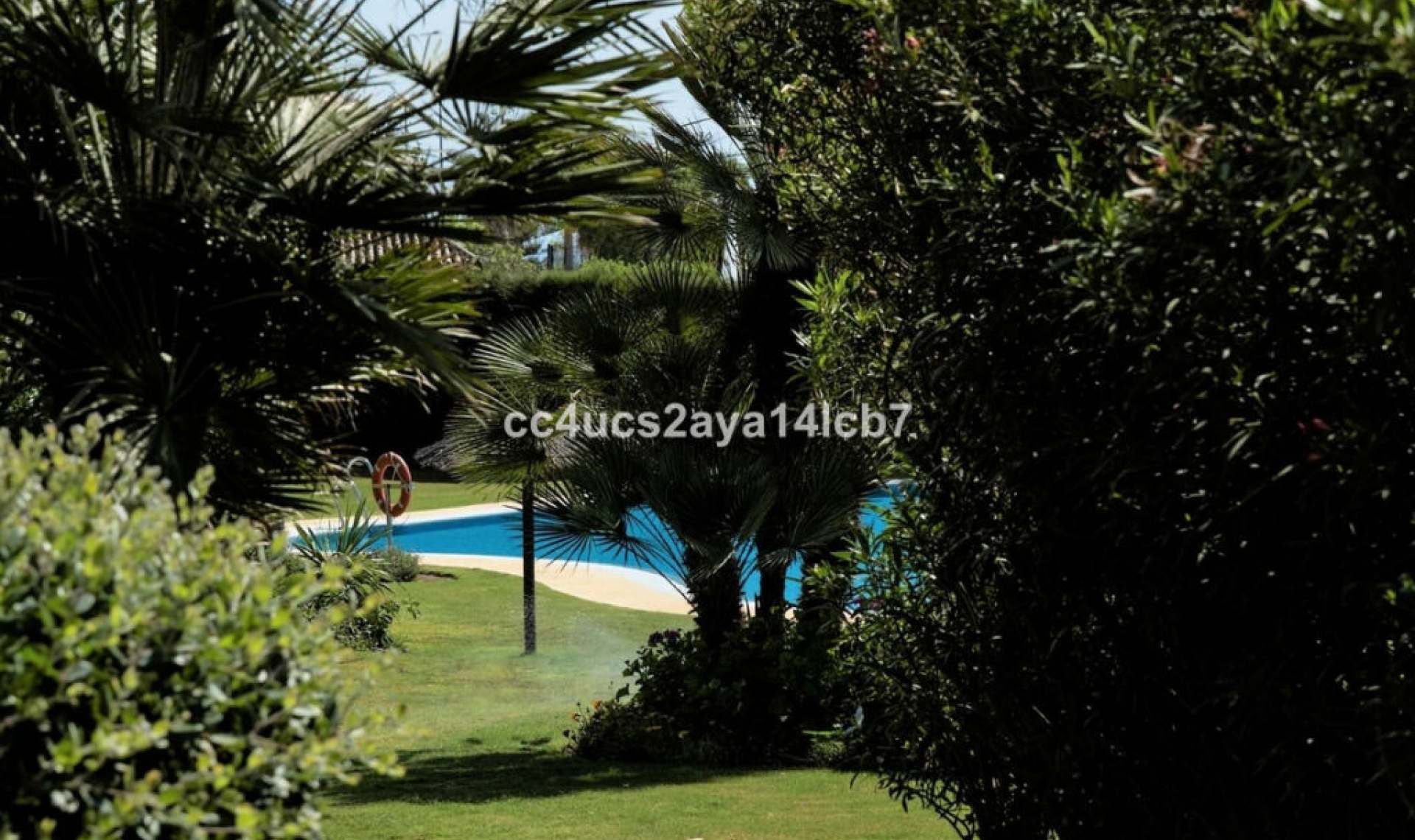 Resale - Apartment -
Estepona