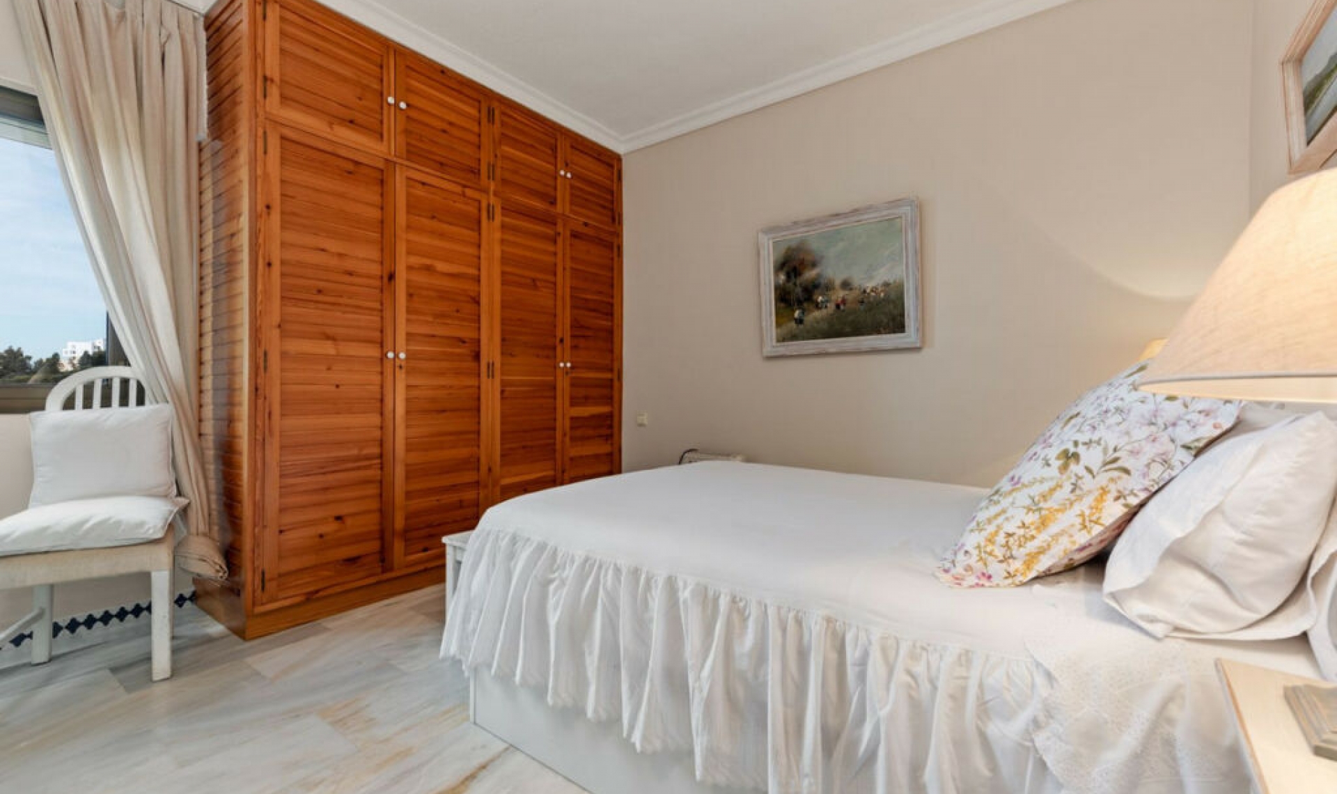 Resale - Apartment -
Estepona