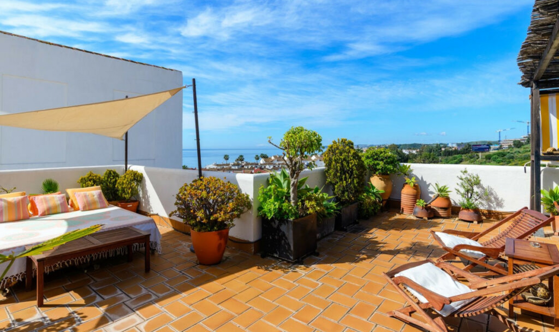 Resale - Apartment -
Estepona
