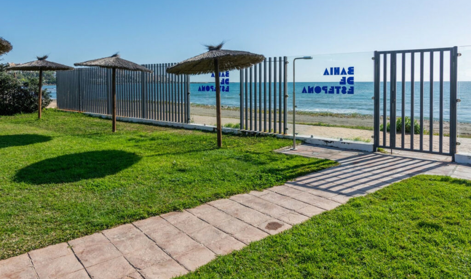 Resale - Apartment -
Estepona