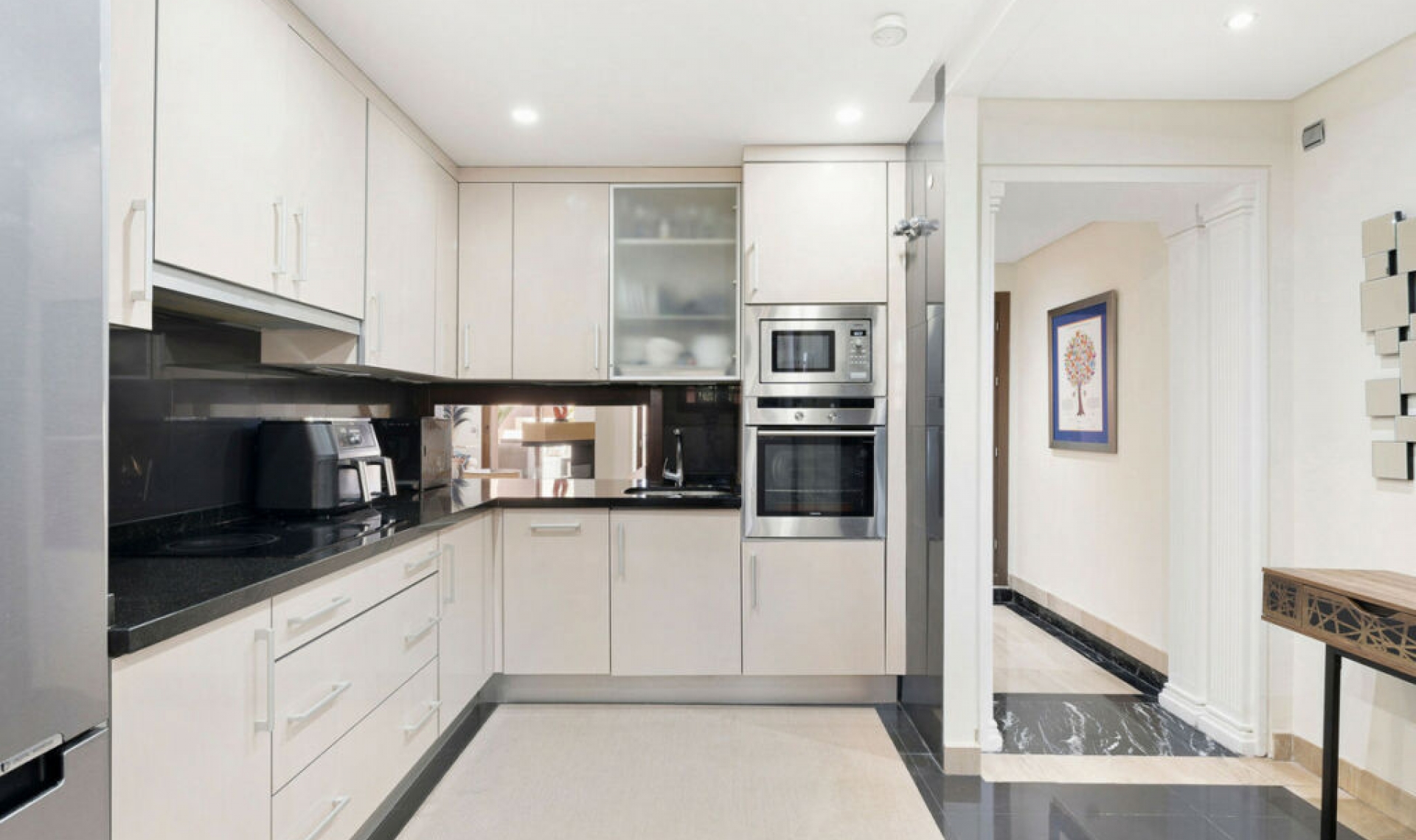 Resale - Apartment -
Estepona