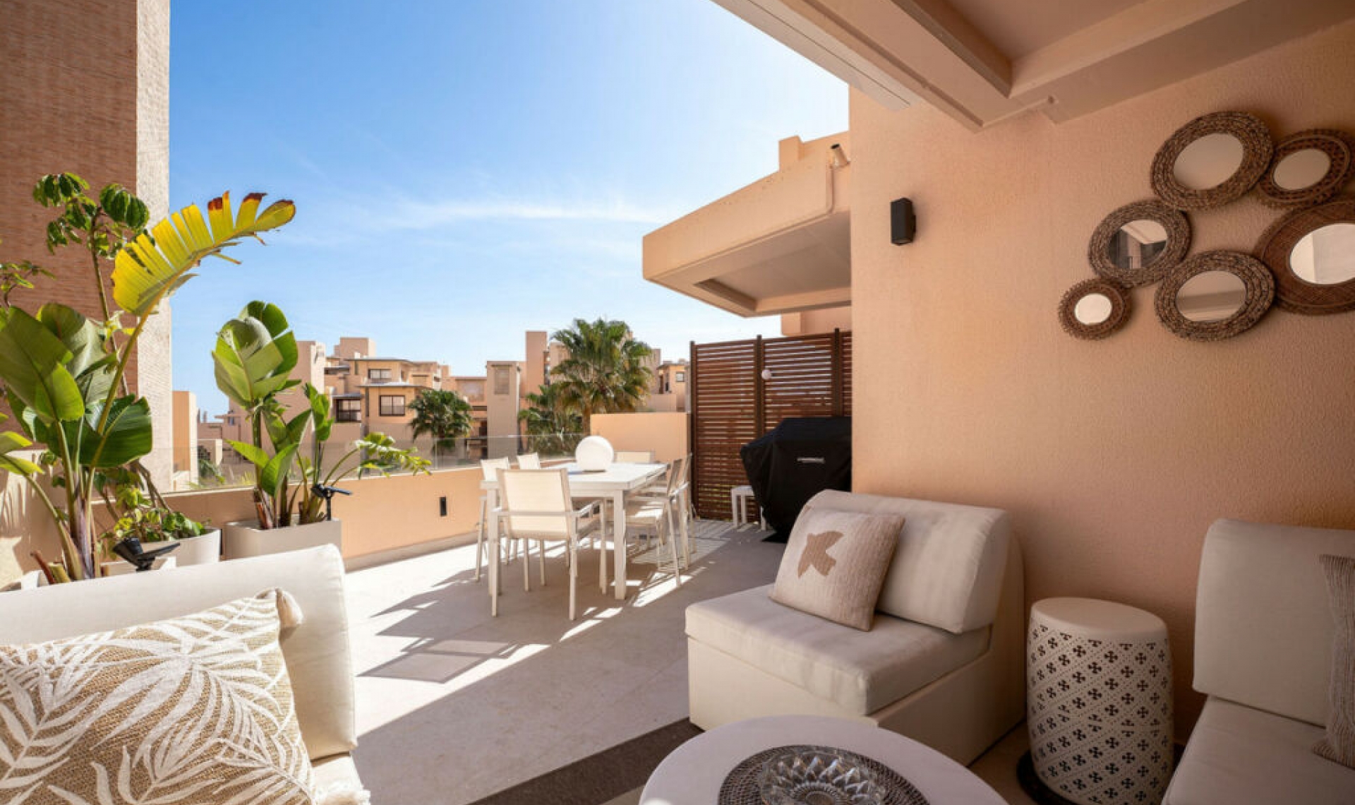 Resale - Apartment -
Estepona