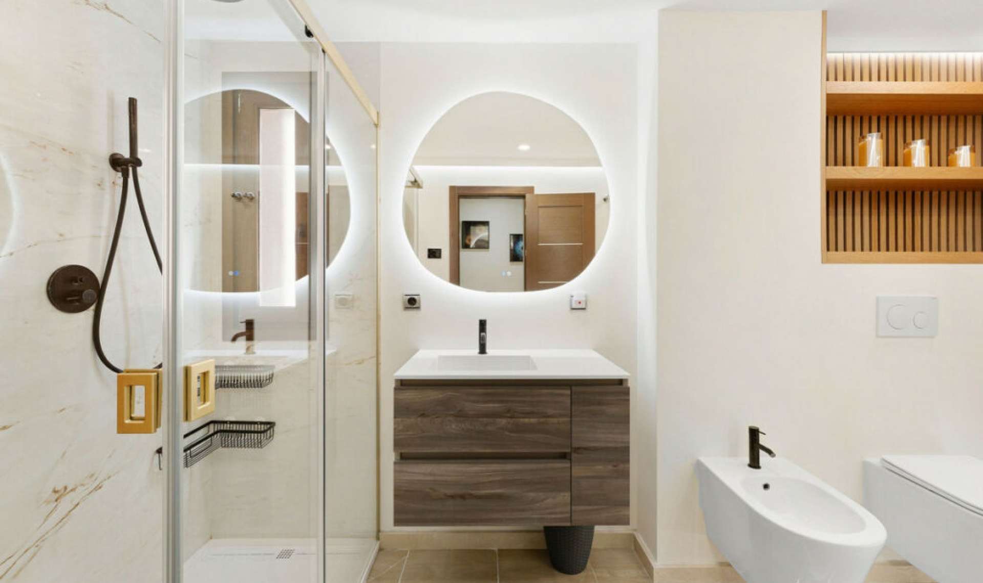 Resale - Apartment -
Estepona