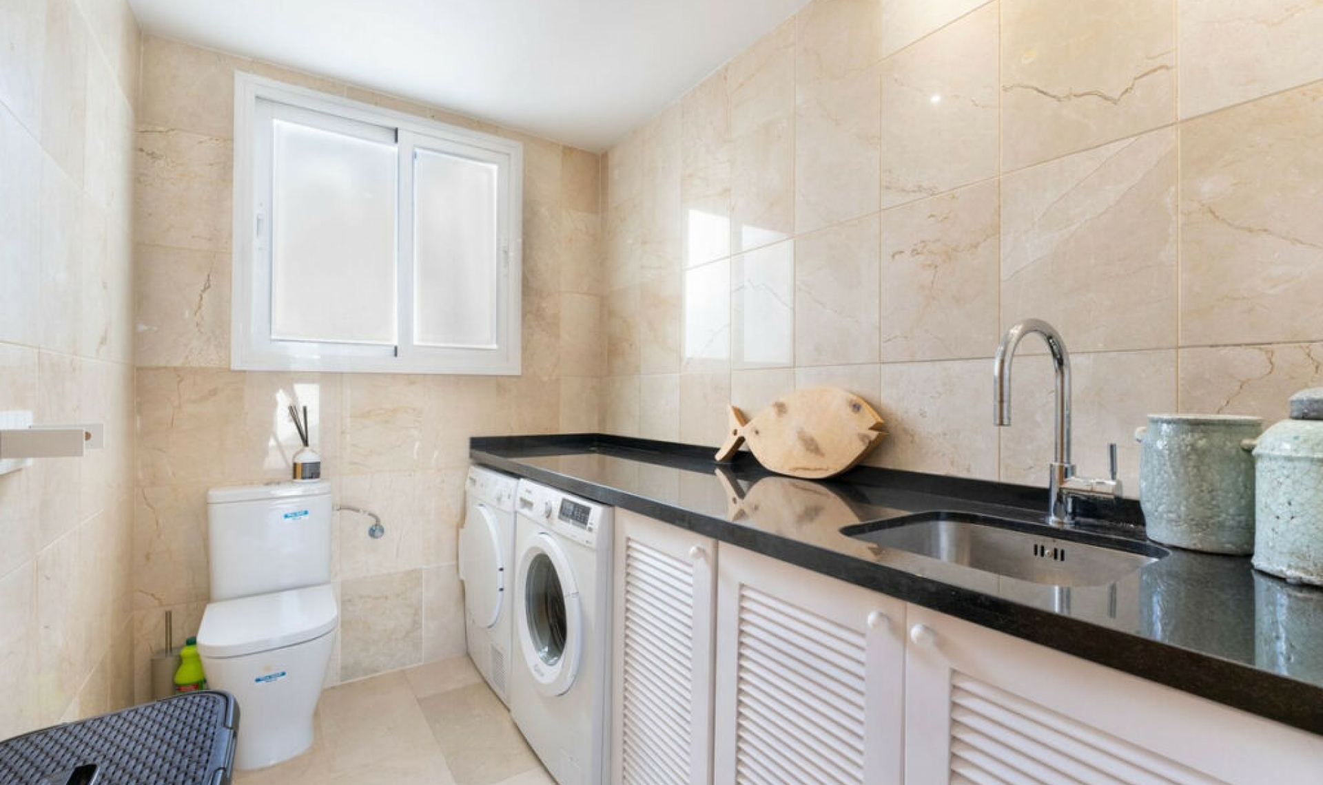 Resale - Apartment -
Estepona