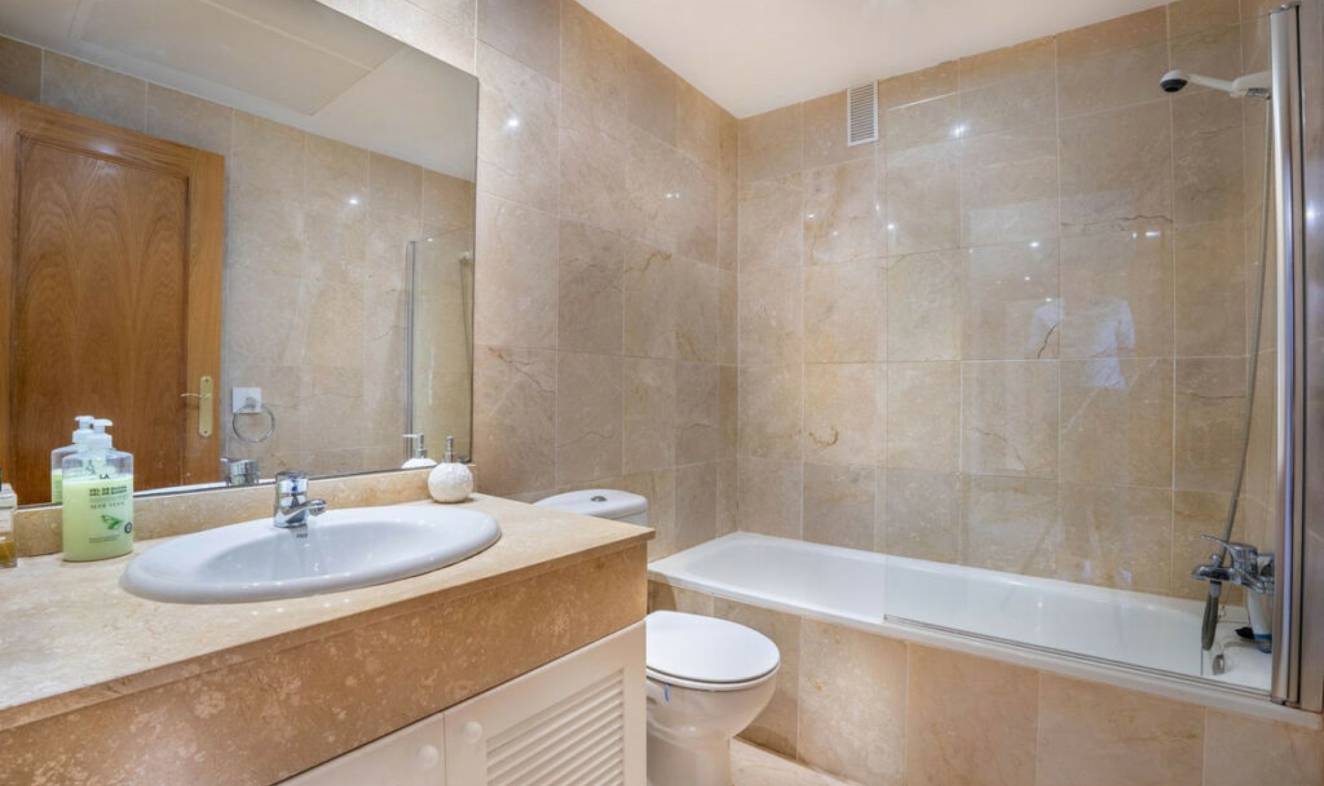 Resale - Apartment -
Estepona