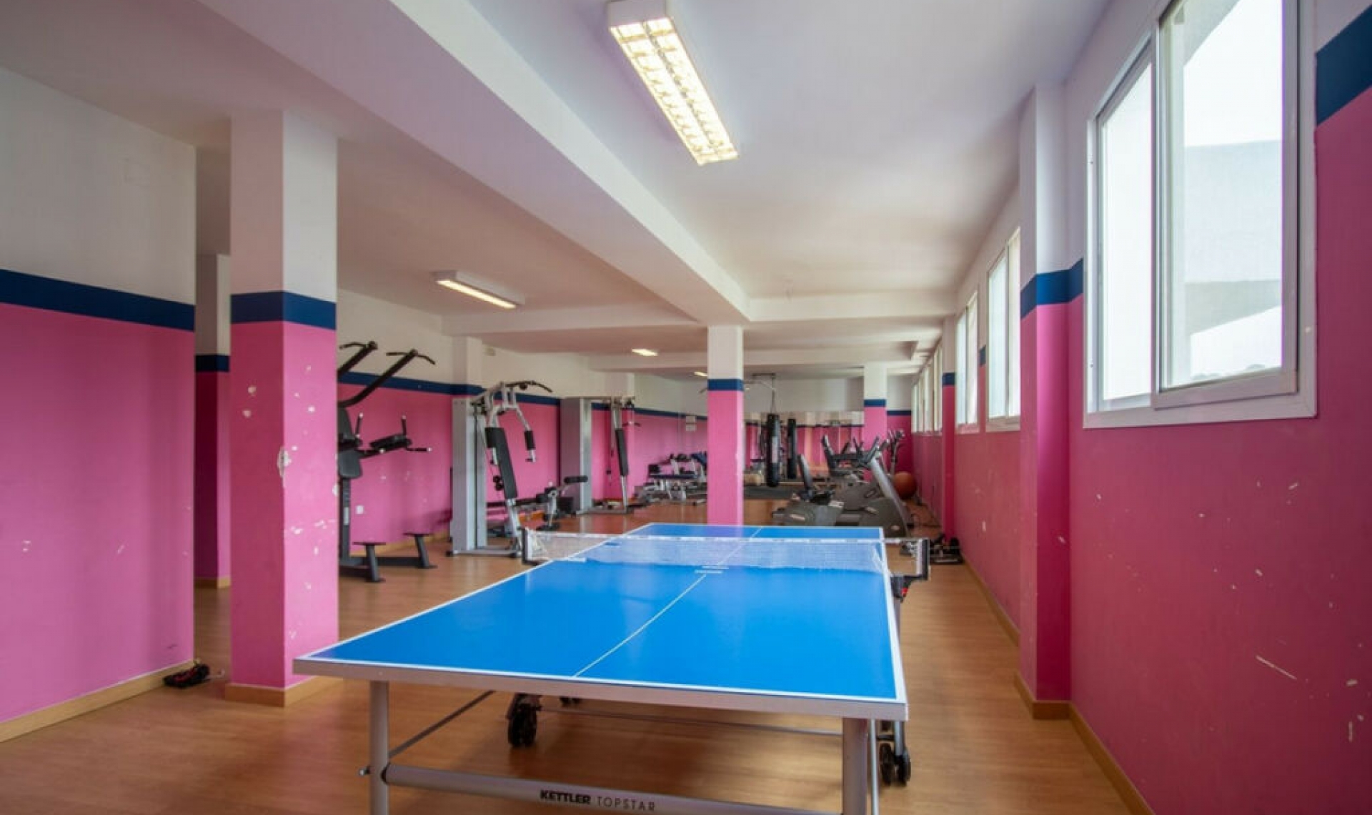 Resale - Apartment -
Estepona