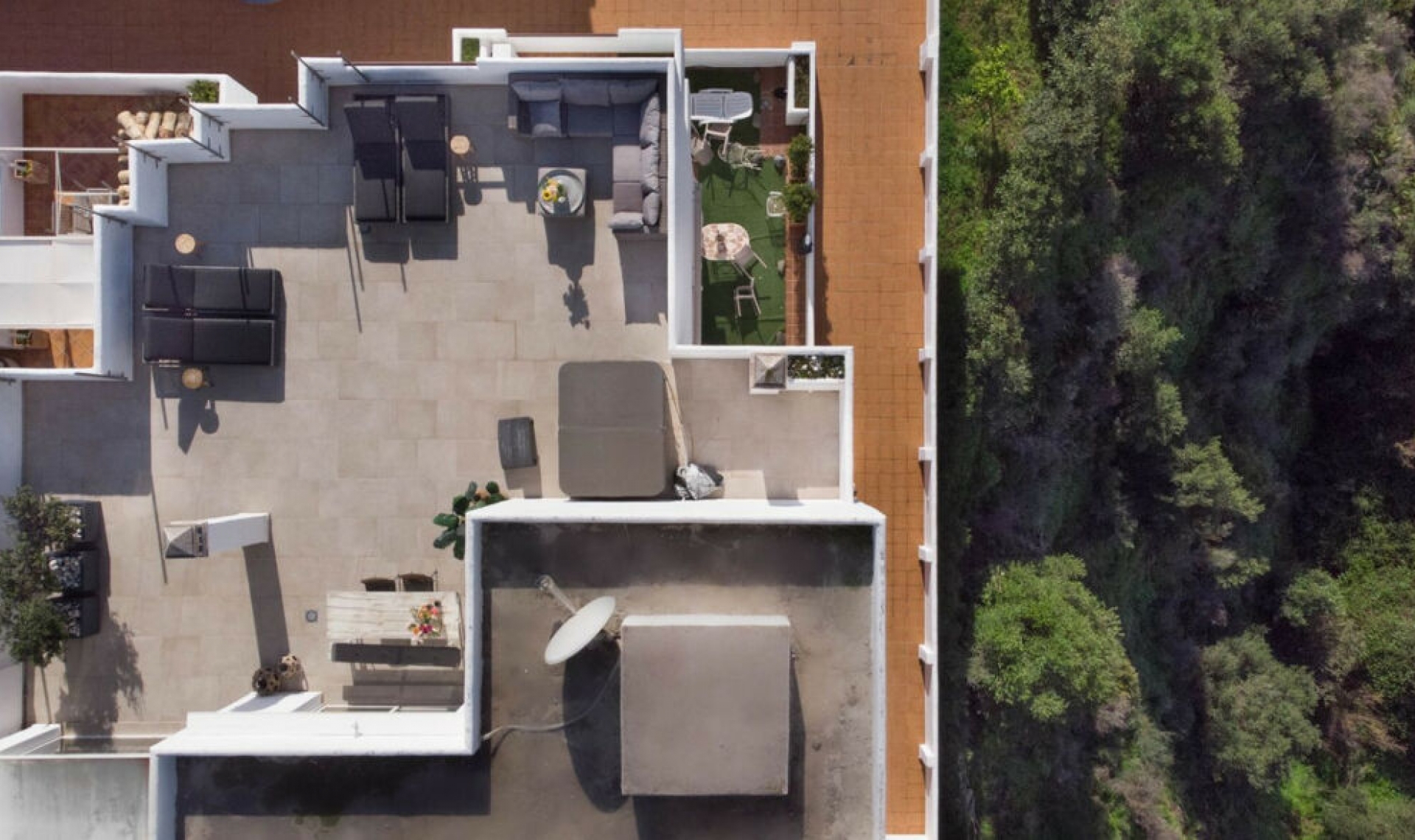 Resale - Apartment -
Estepona