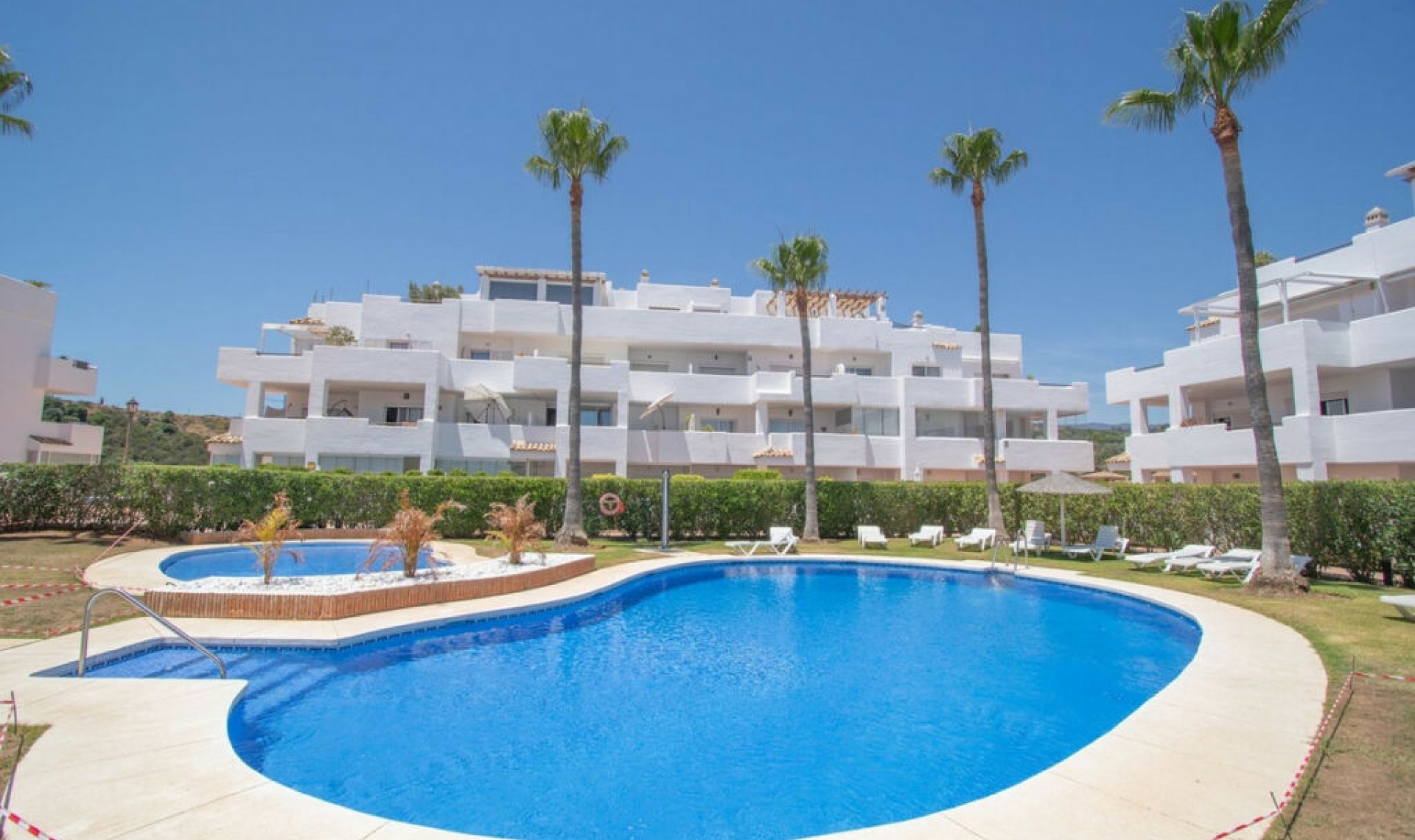Resale - Apartment -
Estepona