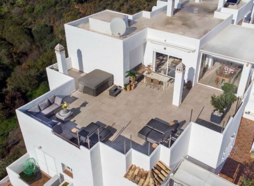 Resale - Apartment -
Estepona