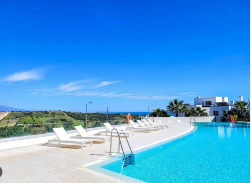 Resale - Apartment -
Estepona