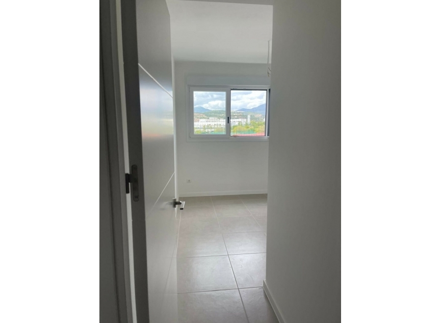 Resale - Apartment -
Estepona
