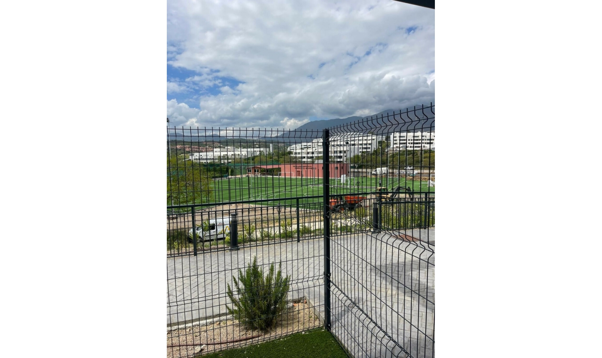 Resale - Apartment -
Estepona