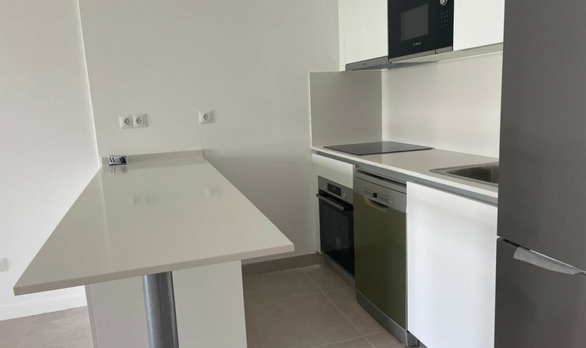 Resale - Apartment -
Estepona