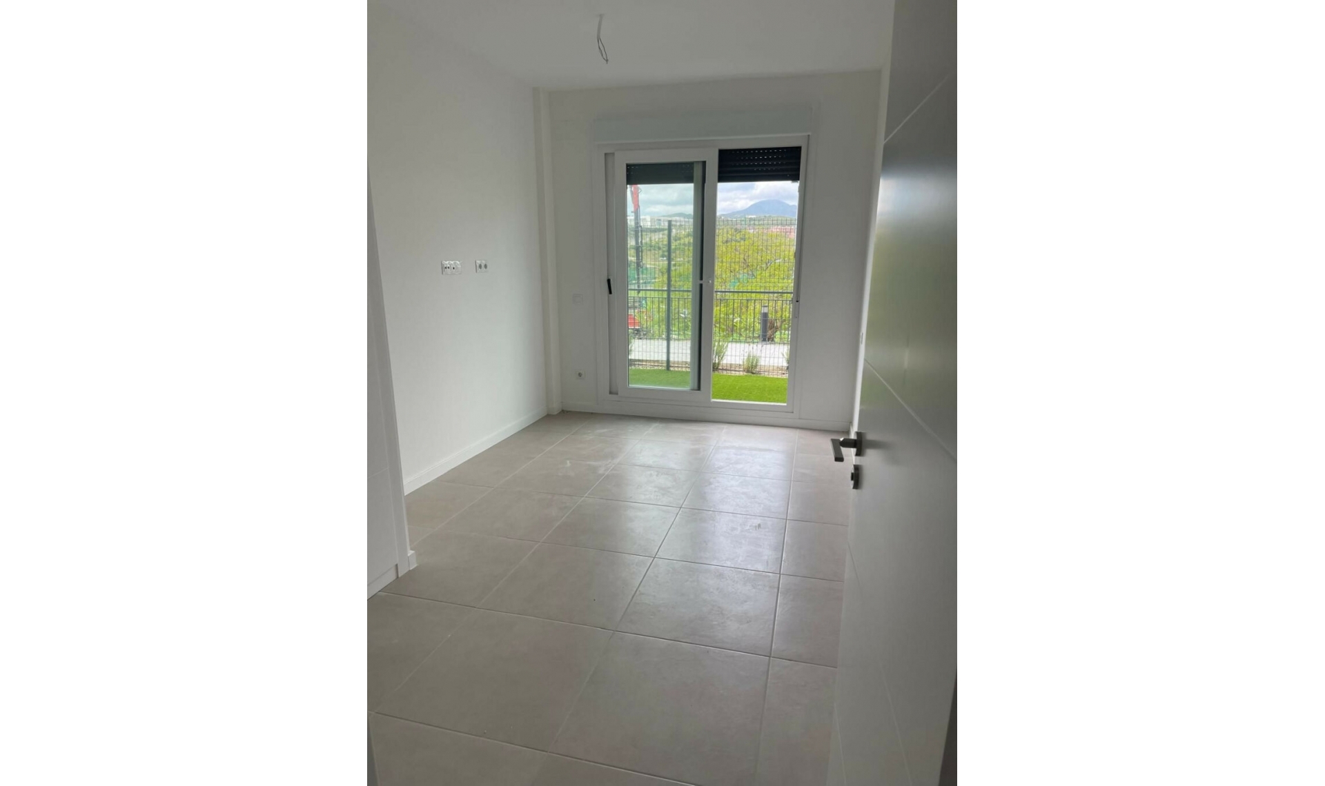 Resale - Apartment -
Estepona
