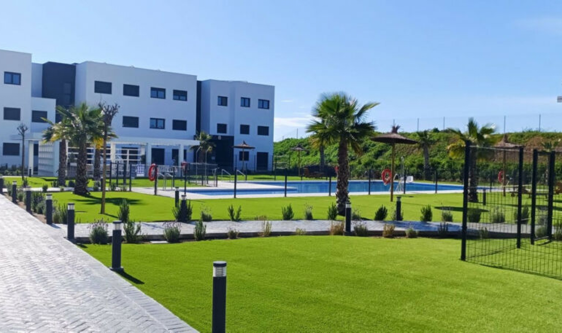 Resale - Apartment -
Estepona