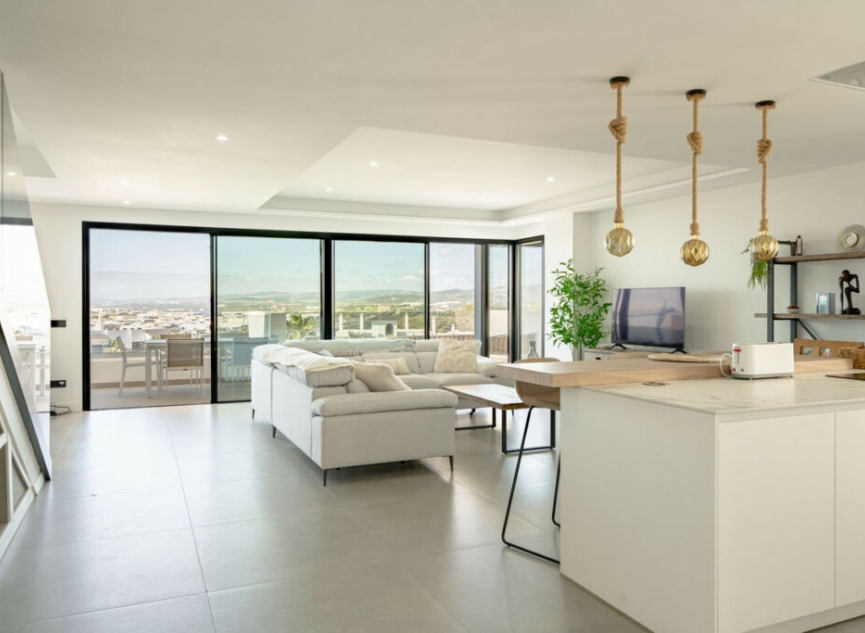 Resale - Apartment -
Estepona