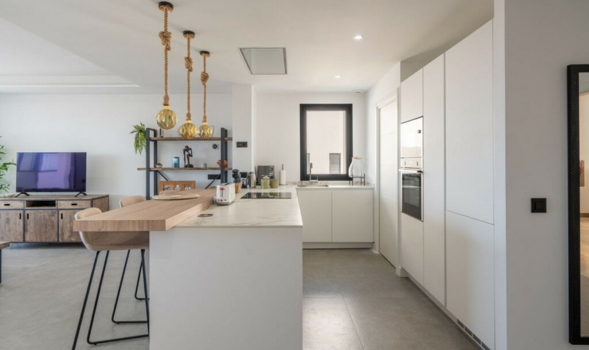 Resale - Apartment -
Estepona