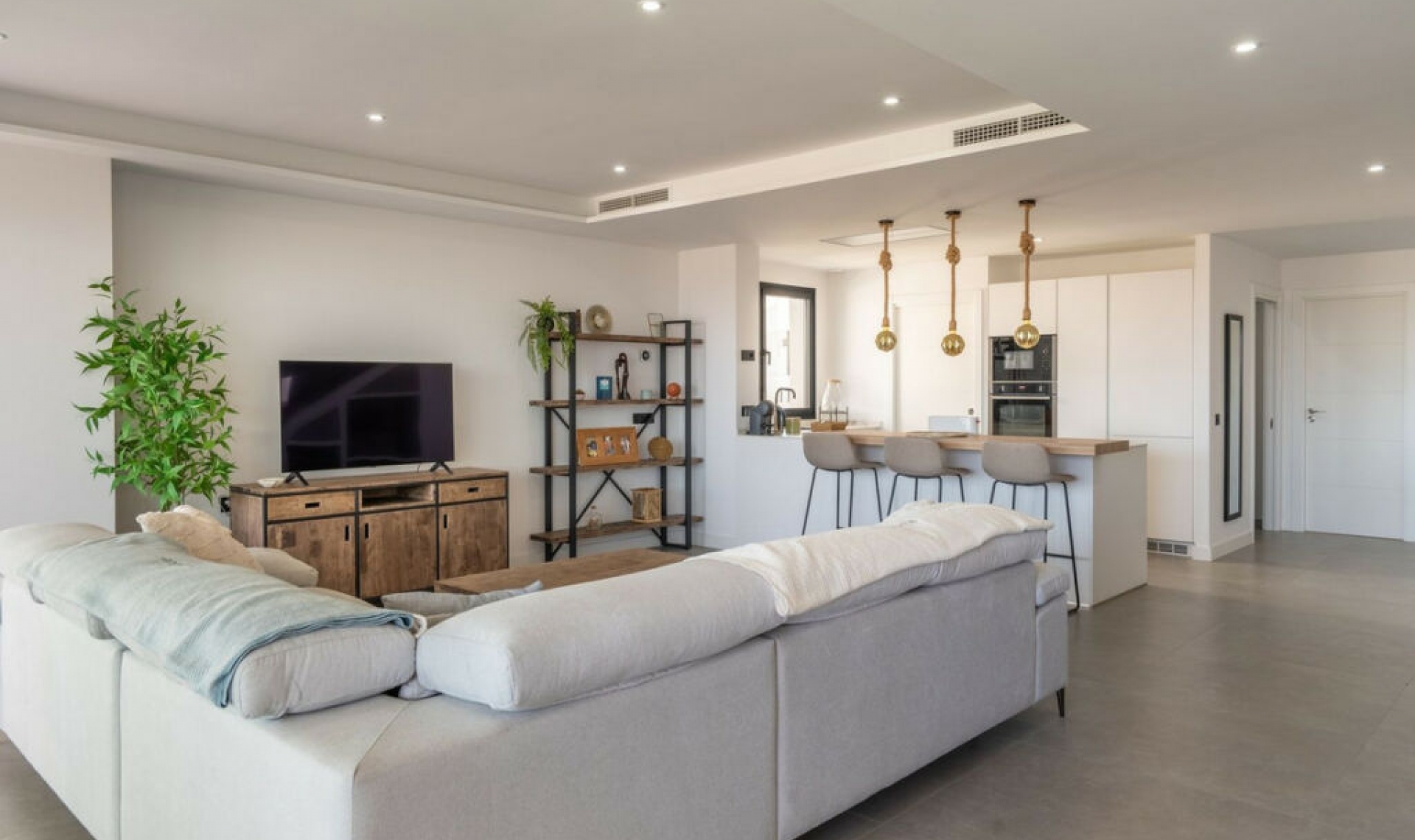 Resale - Apartment -
Estepona