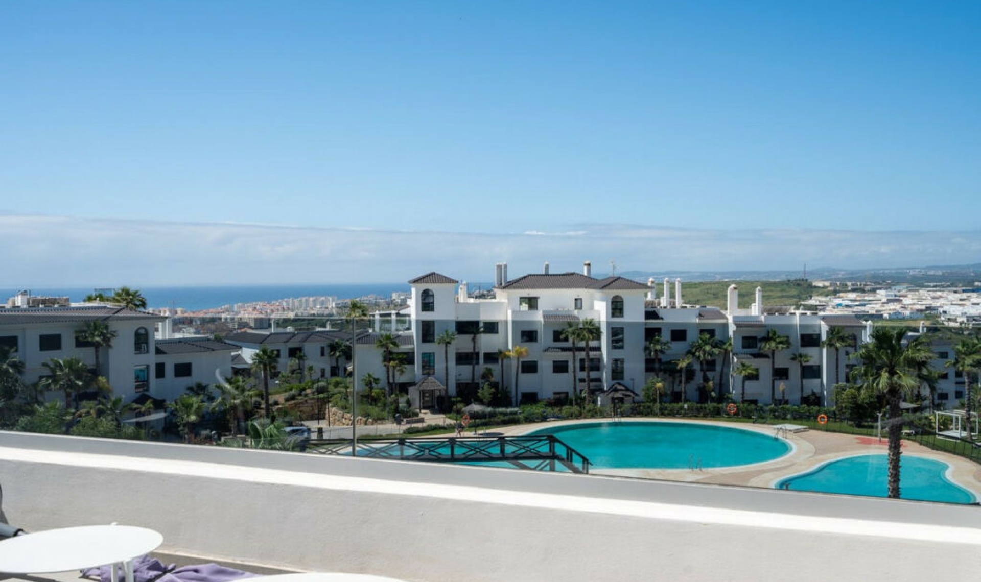 Resale - Apartment -
Estepona