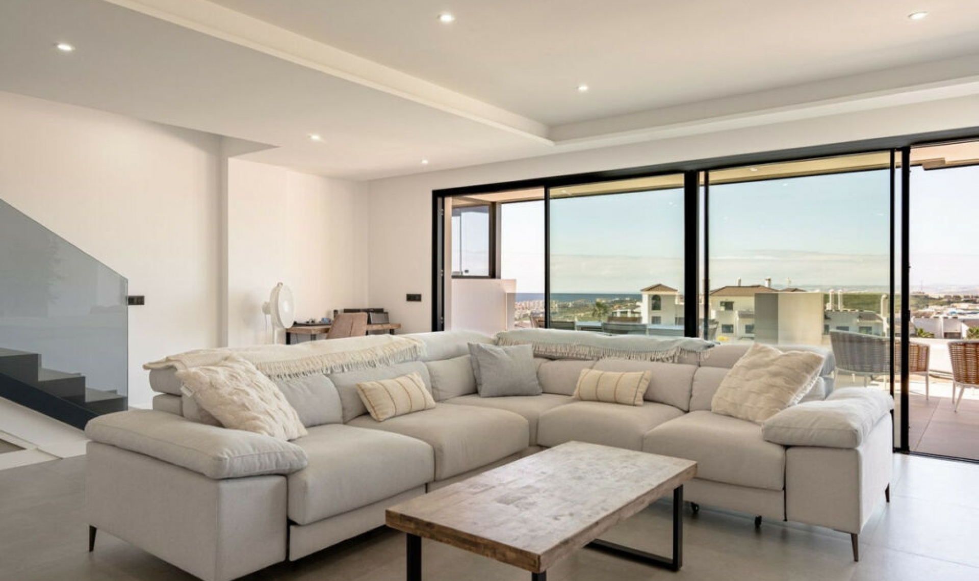 Resale - Apartment -
Estepona