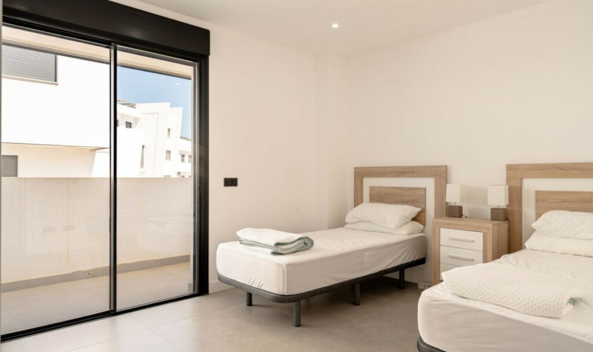 Resale - Apartment -
Estepona