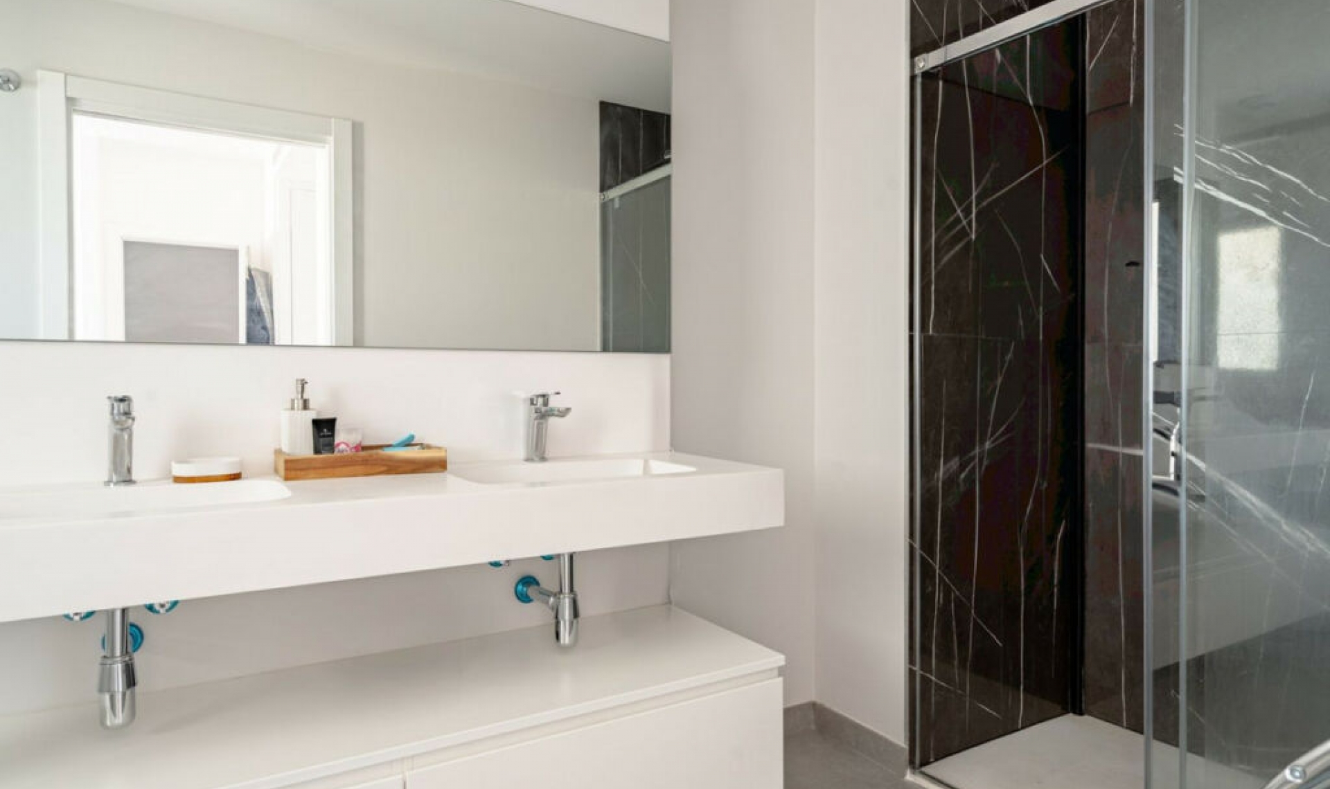 Resale - Apartment -
Estepona