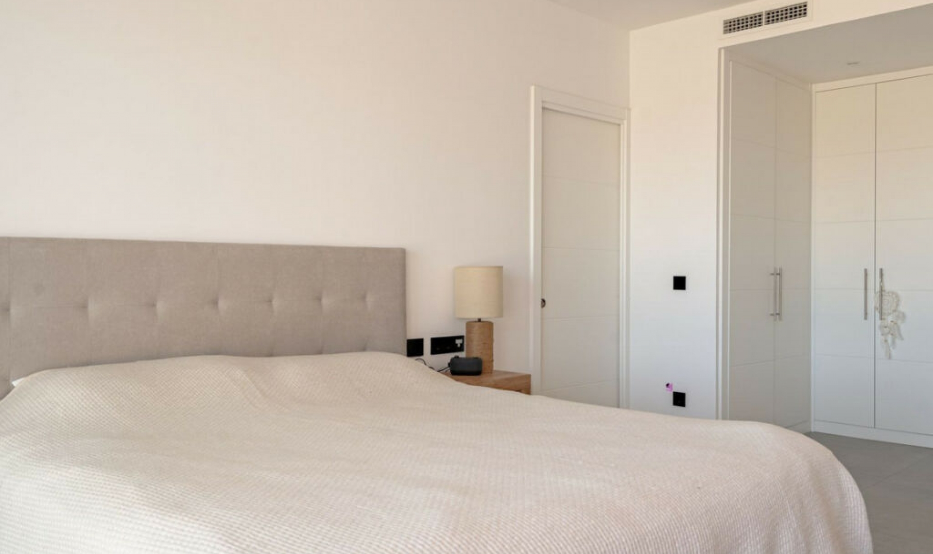 Resale - Apartment -
Estepona